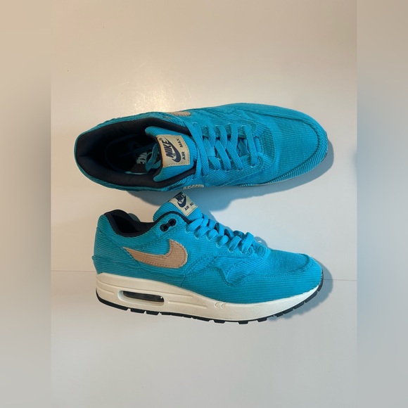 Nike Air Max Turquoise Corduroy Sneakers with Beige Swoosh